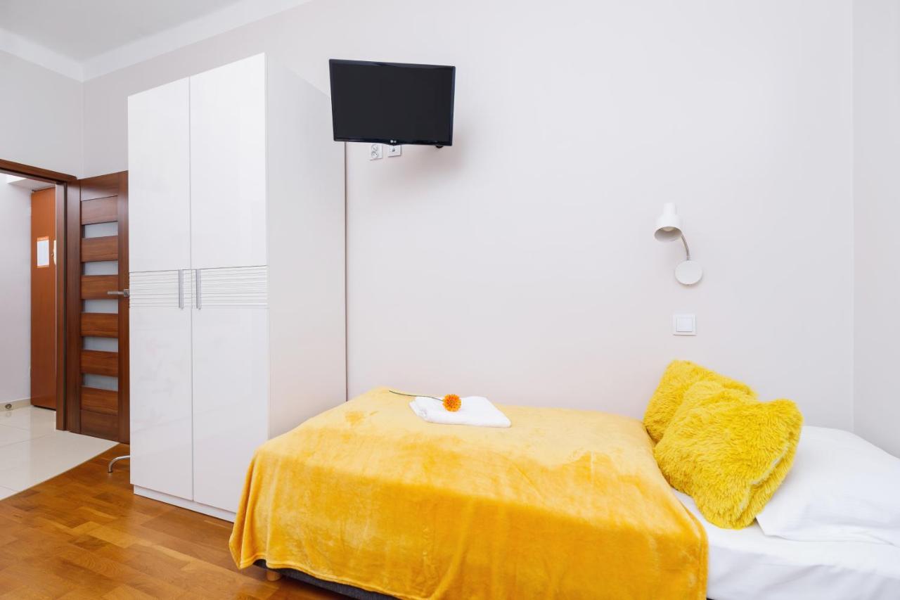 Przytulne Studio Krowoderska Krakow By Noclegi Renters Exteriör bild